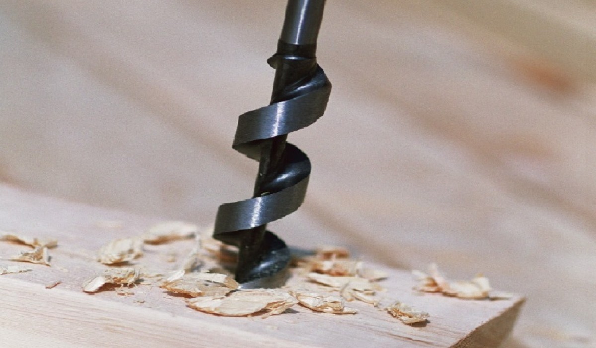 Ideal para marceneiros, broca rápida da IRWIN garante furos com acabamento perfeito em qualquer tipo de madeira