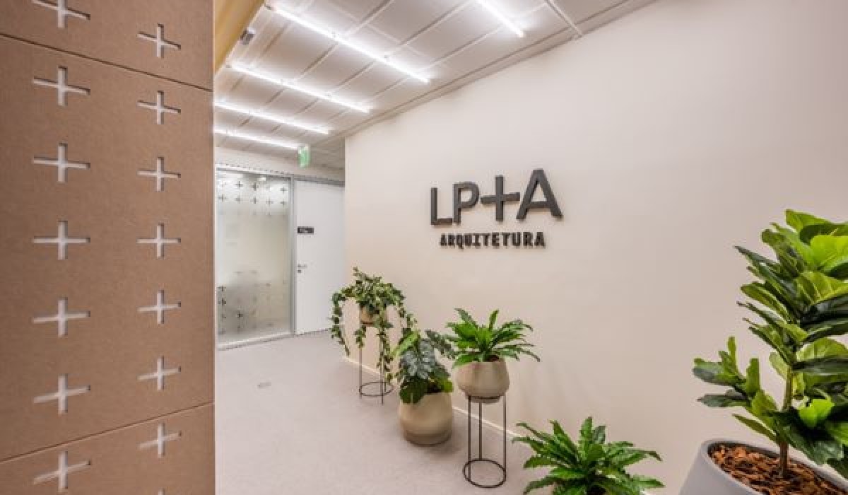 LP+A ARQUITETURA assina sede do próprio escritório com projeto que explora ao máximo pilares como inovação, design e funcionalidade na capital paulista