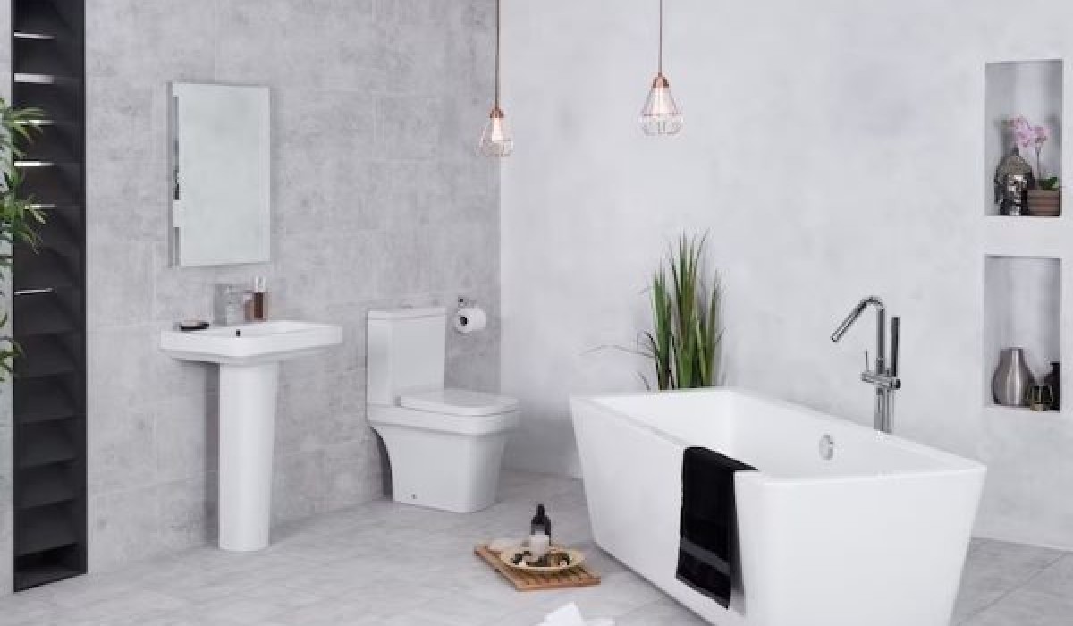Banheiros verdadeiramente pequenos ganham mais conforto com a escolha de louças e metais certos