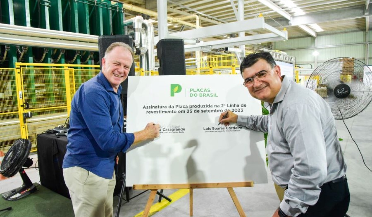 Placas do Brasil inaugura sua segunda prensa e aumenta sua capacidade em 100%