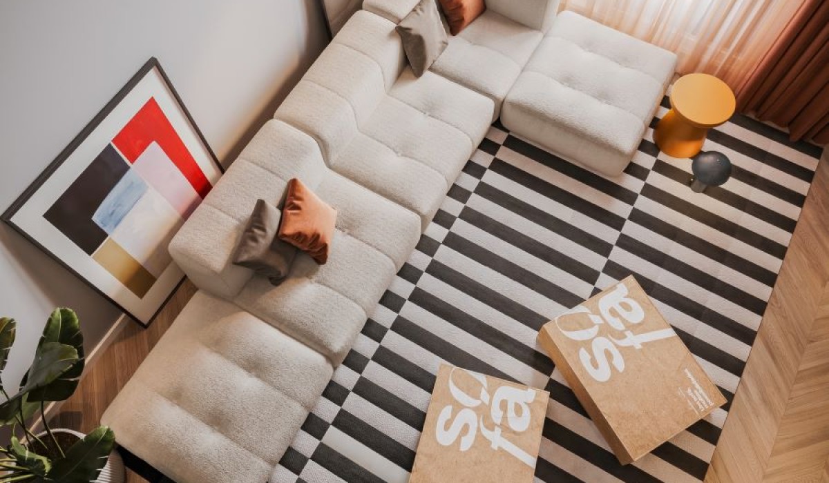 Cinco razões para decorar seu imóvel com sofá na caixa
