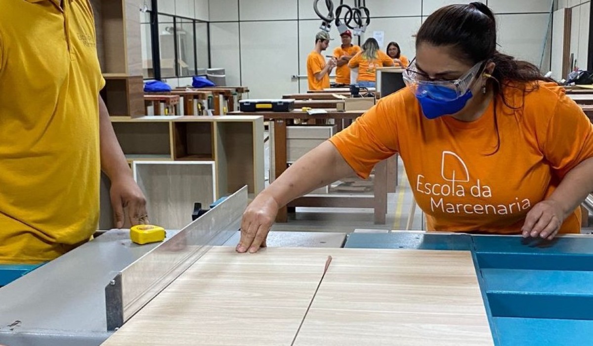 Escola de Marcenaria se integra ao ecossistema de negócios da Leo Madeiras