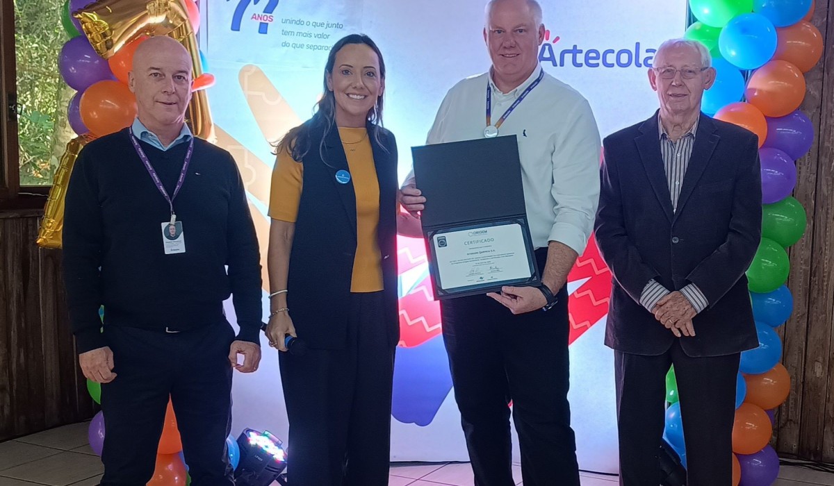 Artecola completa 77 anos com recertificação Diamante no pioneiro Selo Origem Sustentável