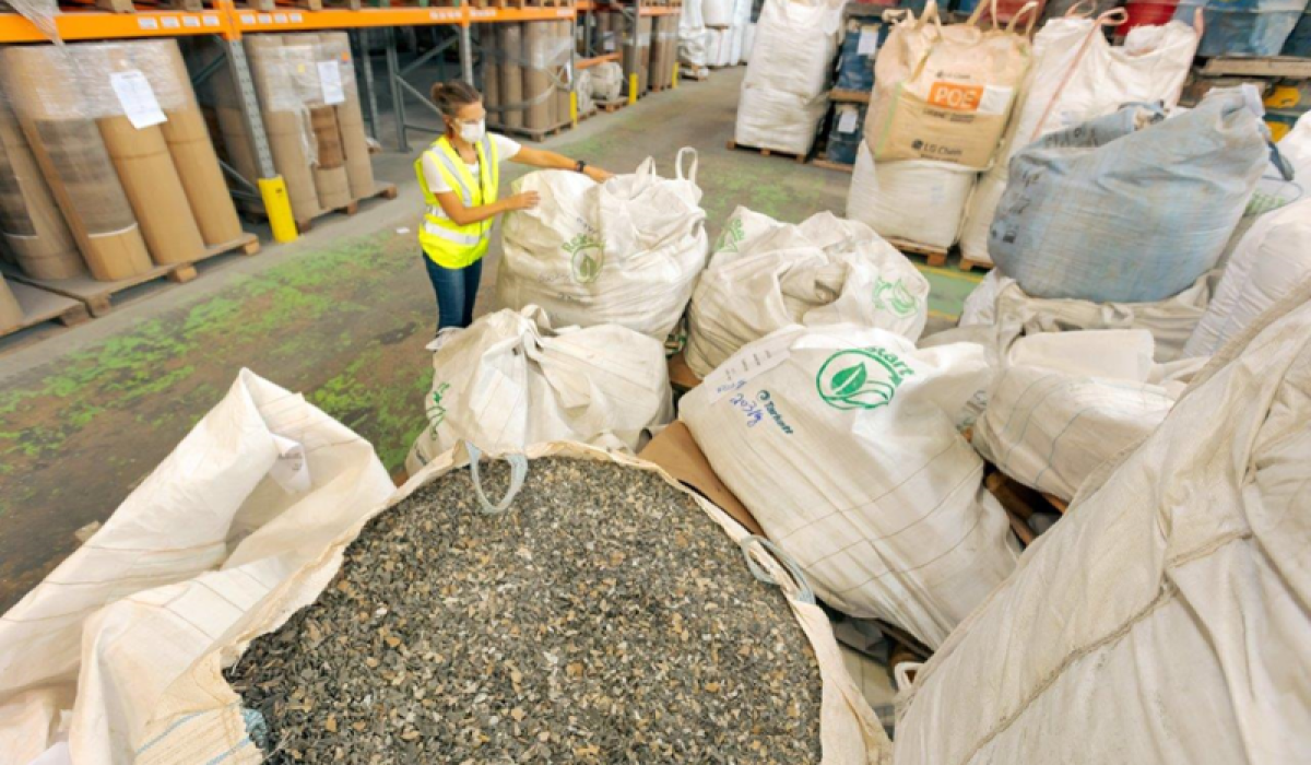 Tarkett celebra 7 anos do ReStart com 200 toneladas de resíduos reciclados no Brasil