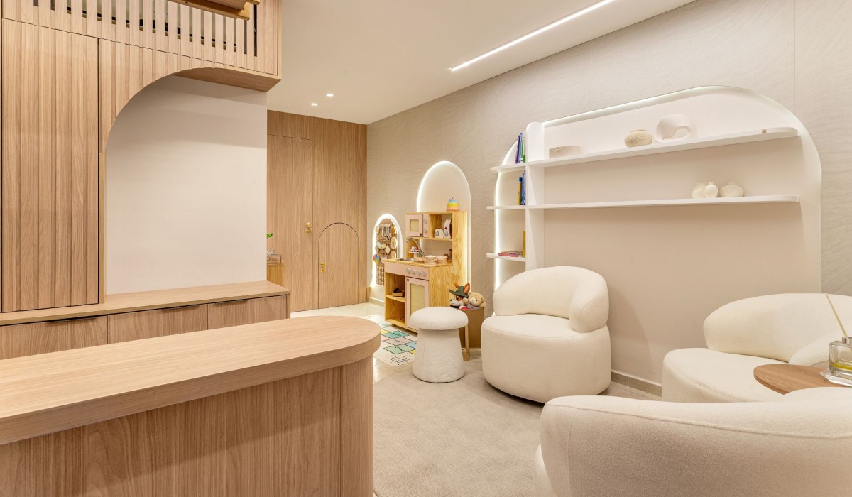 Celmar Alphaville transforma clínica de 45m² em um espaço sofisticado com design escandinavo