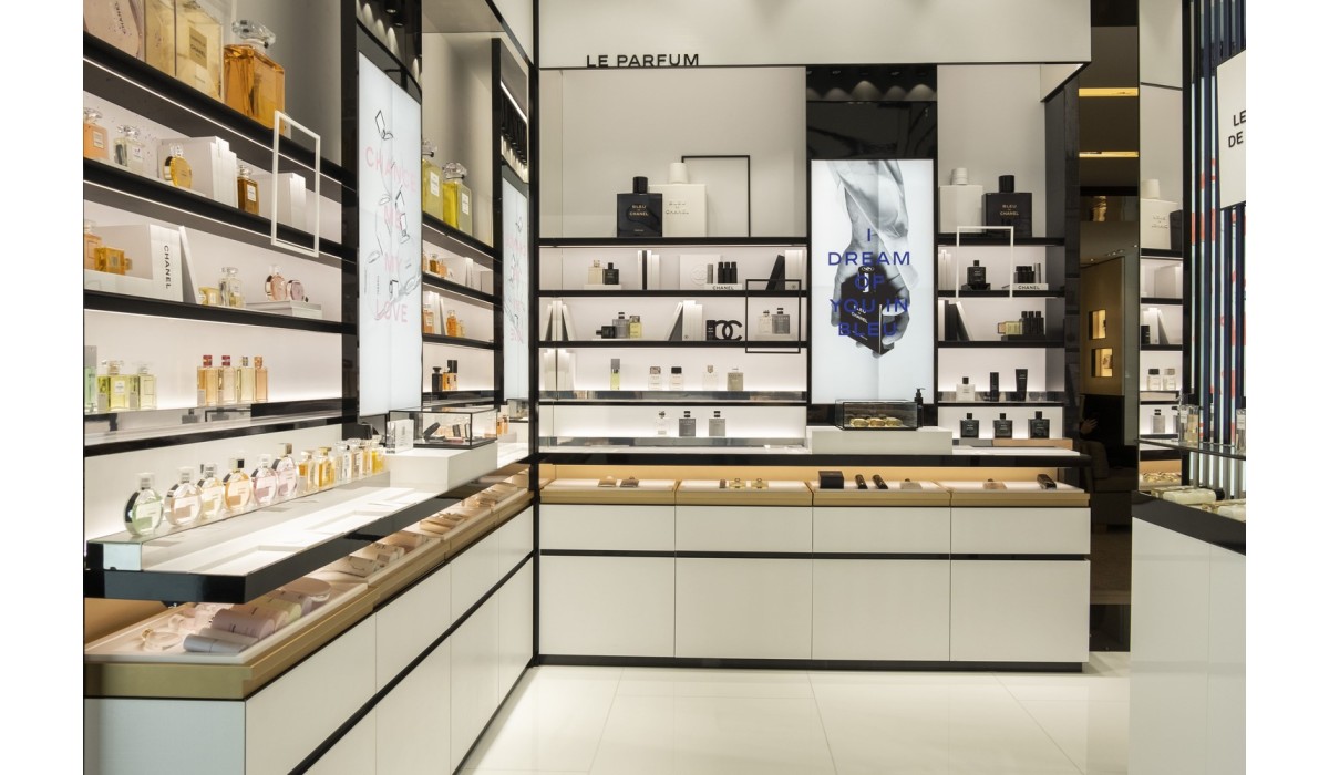 A experiência sensorial dos projetos de arquitetura de varejo das lojas da Chanel Fragrância e Beleza no Brasil